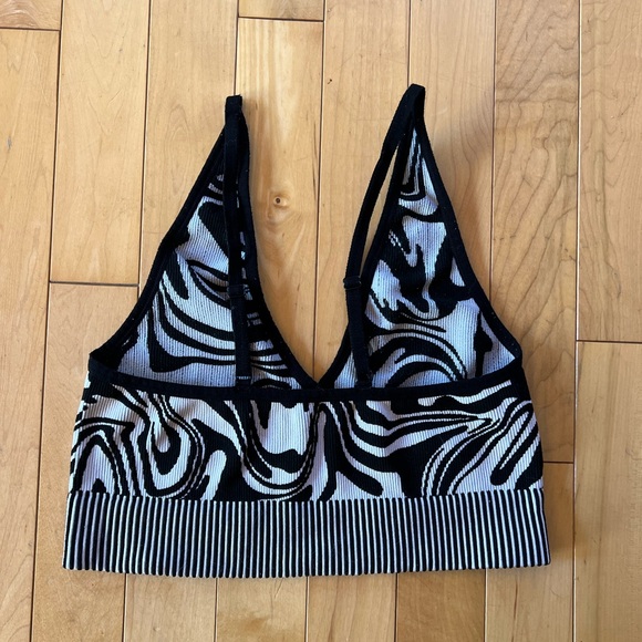 Garage Black and White Bra top - Picture 2 of 3